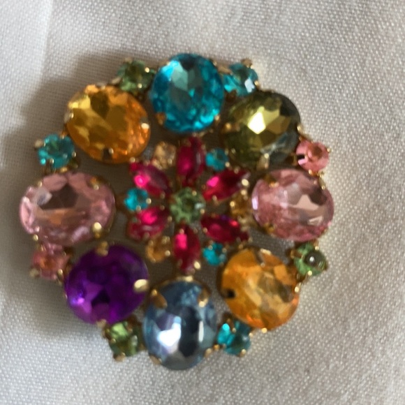 Bundle of bracelet & earrings plus bead necklace, bead bracelet and brooch - Picture 10 of 11